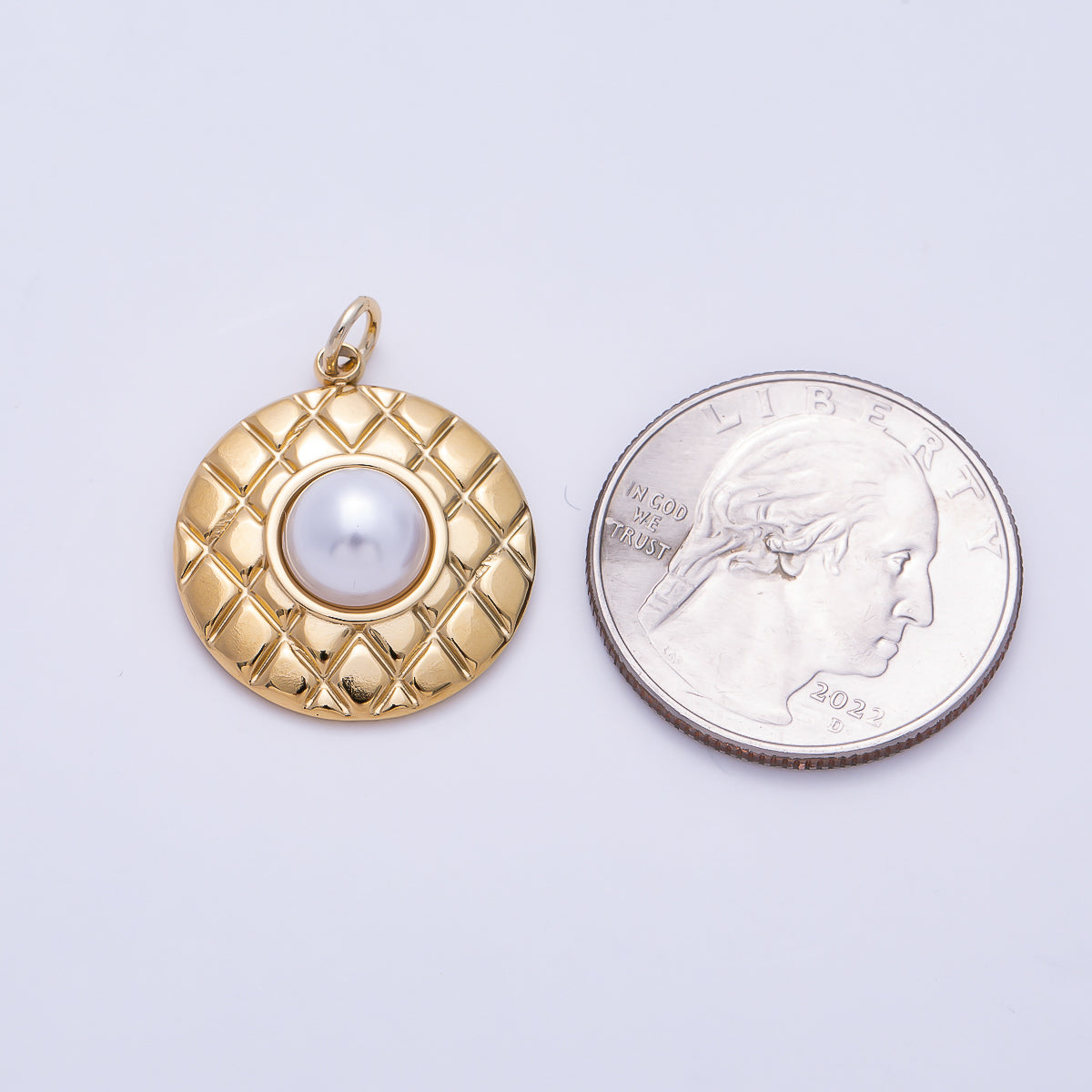 PVD Gold Stainless Steel 23mm Shell Pearl Quilted Bezel Round Charm | Charms-01441