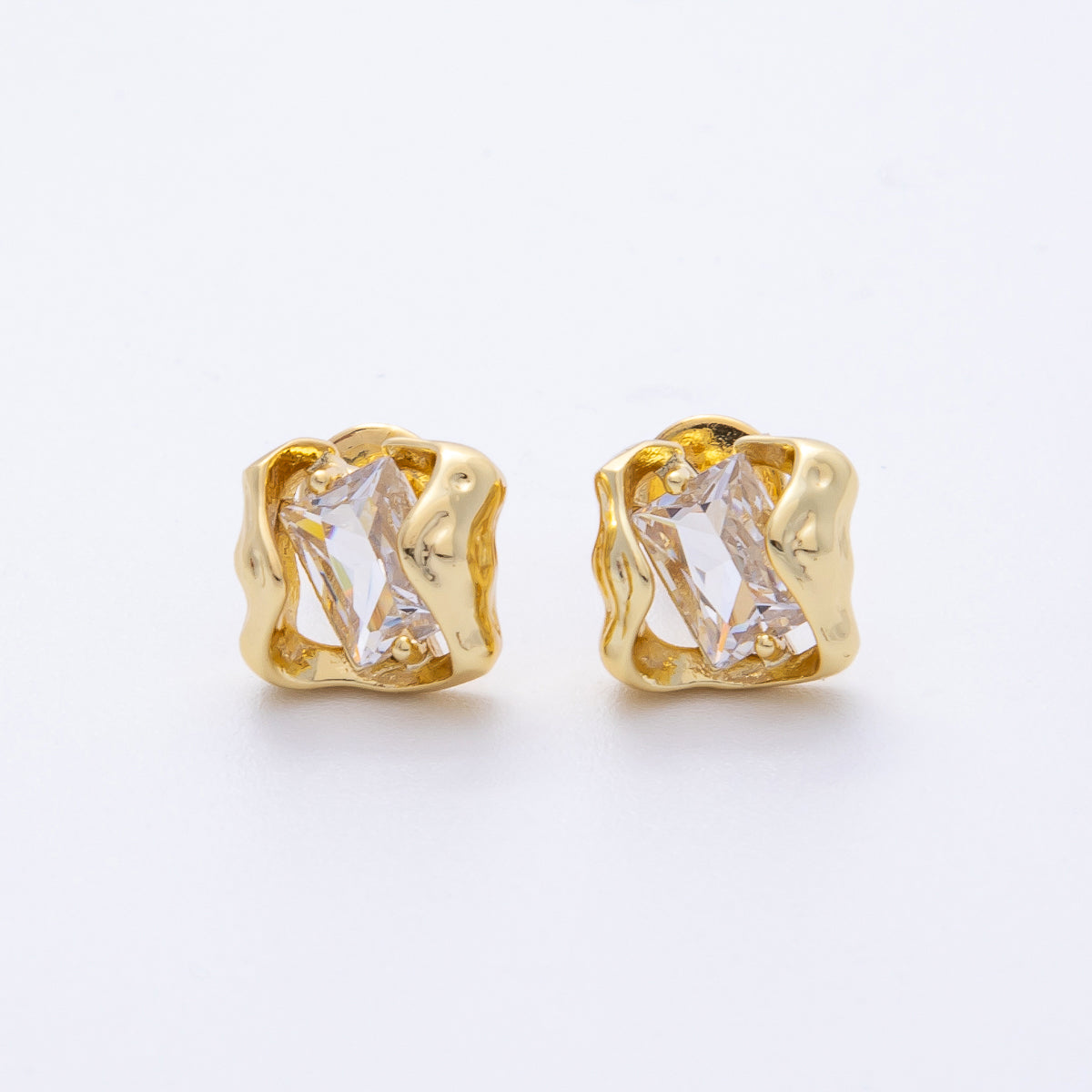 18K Gold Filled 9.5mm Clear CZ Baguette Molten Stud Earrings | T121