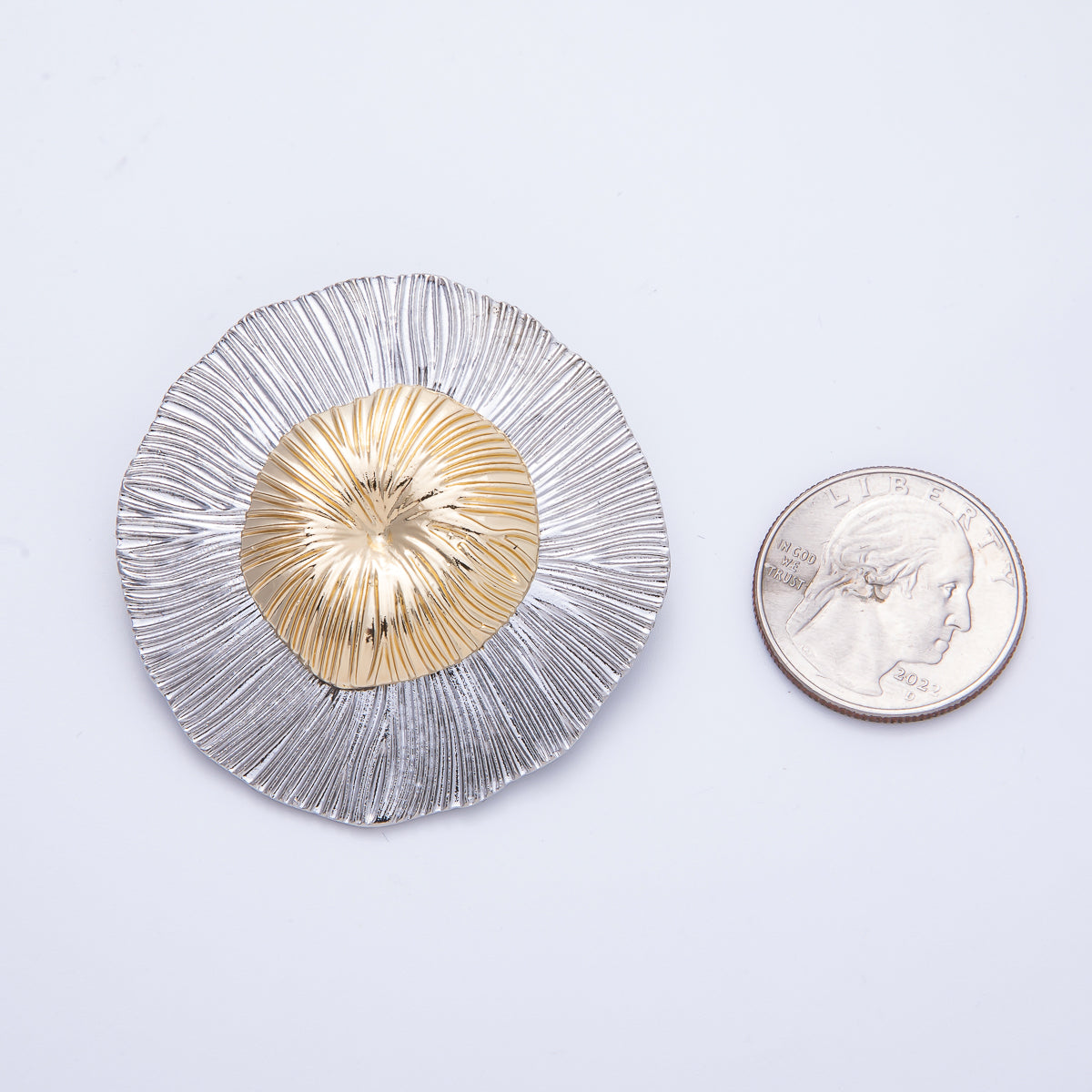 18K Gold Filled 55mm Two-Tone Ribbed Daisy Flower Round Brooch Pin | BH-024
