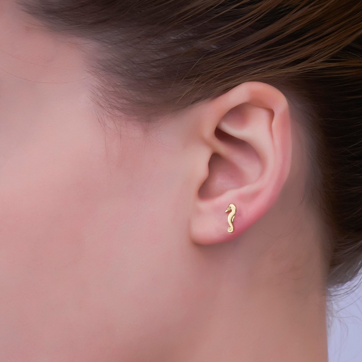 Dainty SeaHorse Stud Earring, Gold Sea Horse Earring, Dainty Fish Earrings Animal Studs Minimalist Stud Earrings Under The Sea ocean Inspire Q - 294 - DLUXCA
