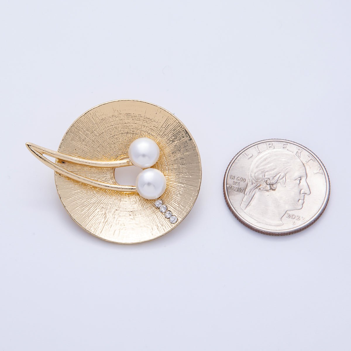 Gold 40.3mm x 32.7mm Cherry Pearl Textured Round Pin Brooch | BH - 072 - DLUXCA