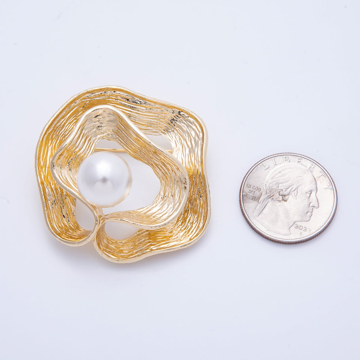 Gold 47mm x 43mm White Pearl Geometric Foil Pin Brooch | BH - 074 - DLUXCA