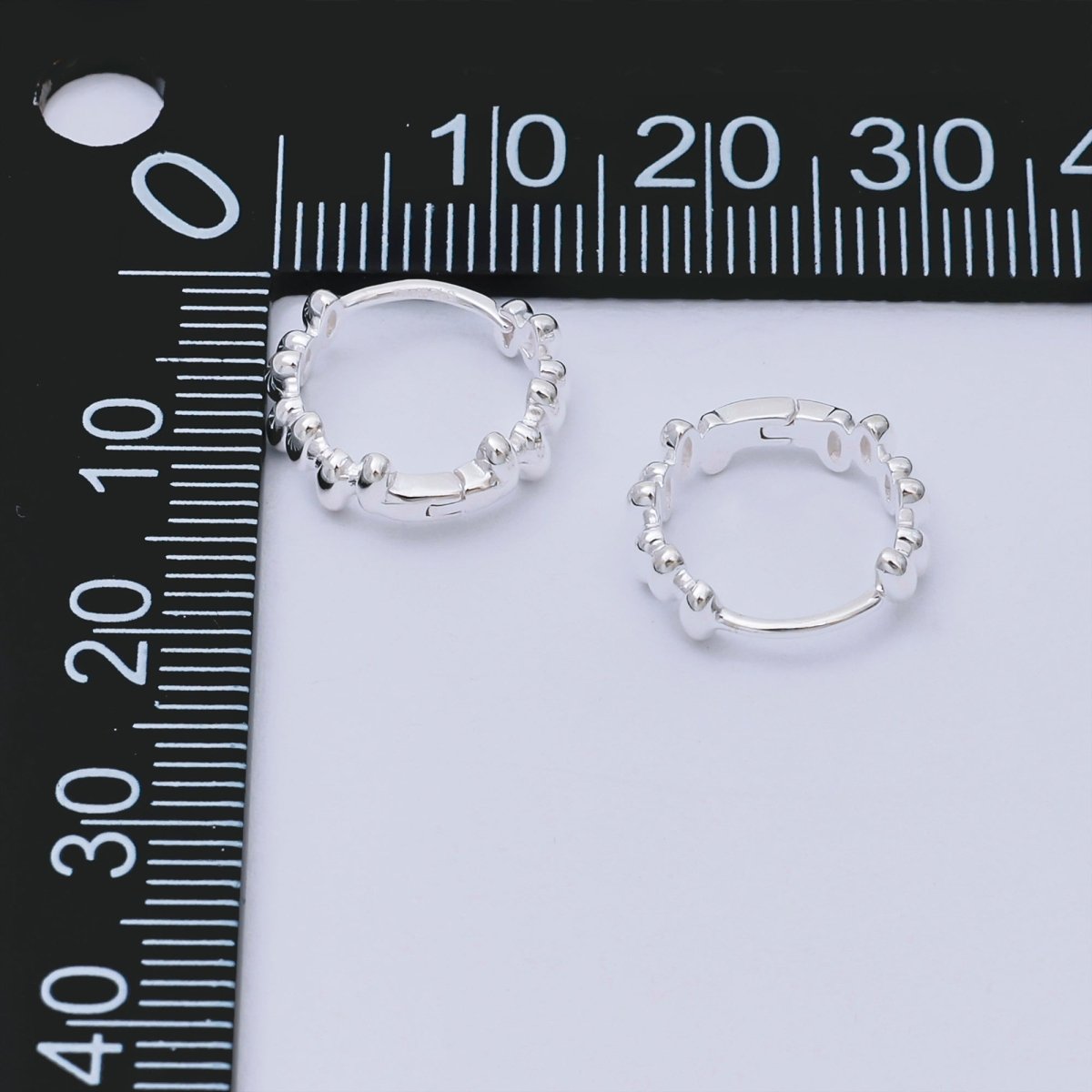S925 Sterling Silver Oval Geometric Lined Textured Hinged Huggie Hoop Earrings | SL - 658 - DLUXCA
