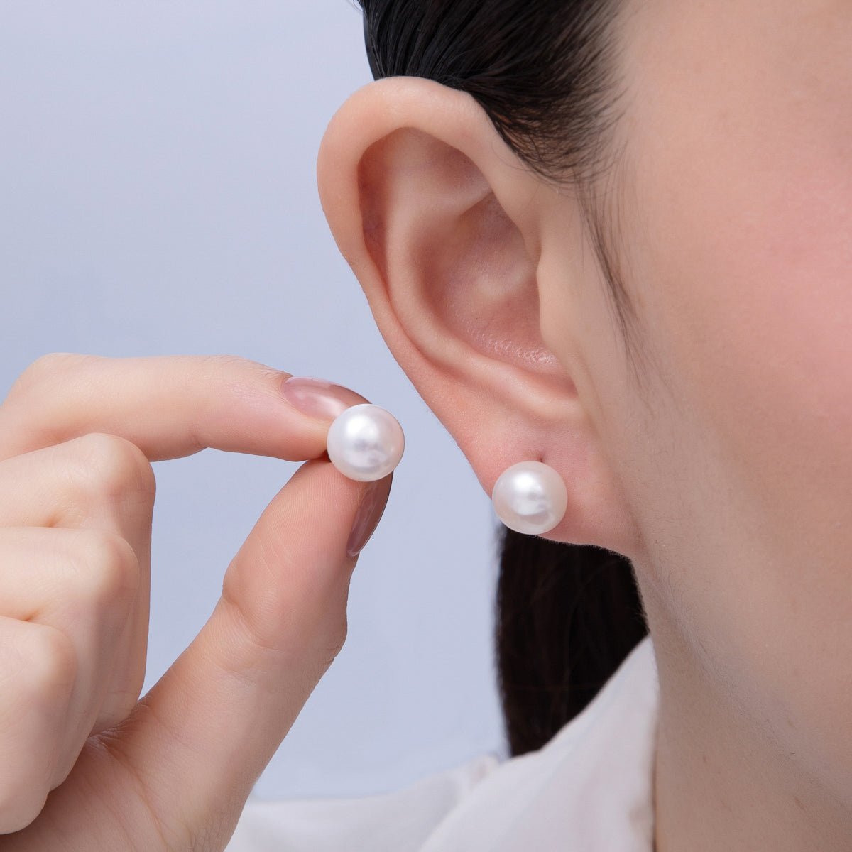Silver 10mm White Shell Pearl Round Stud Earrings | AD1679 - DLUXCA