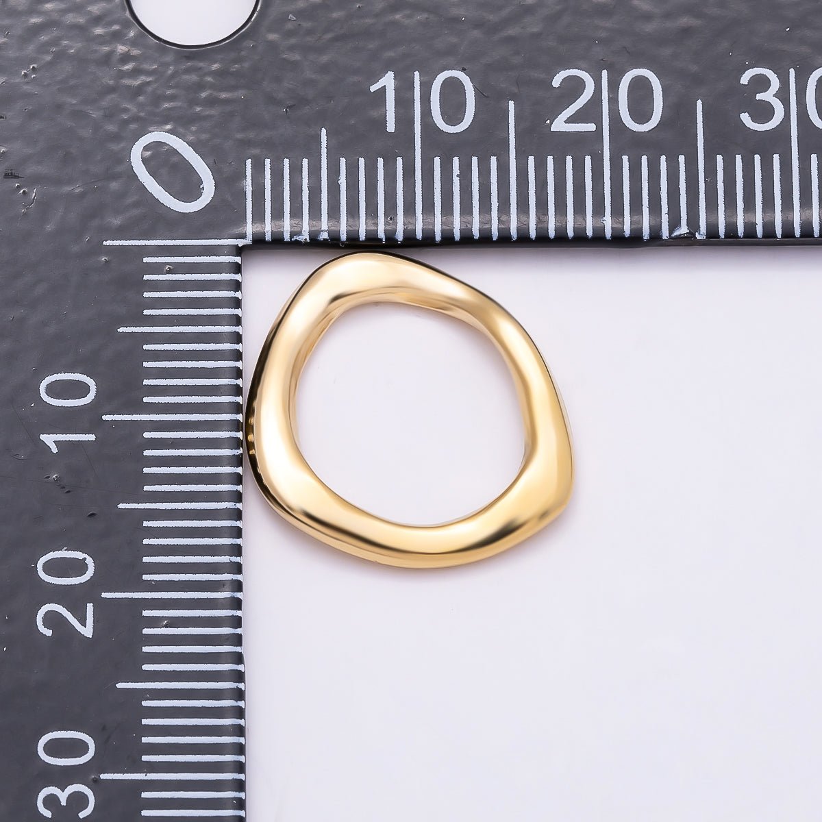 Stainless Steel 18mm Geometric Abstract Link Finding | Findings-00173 - DLUXCA