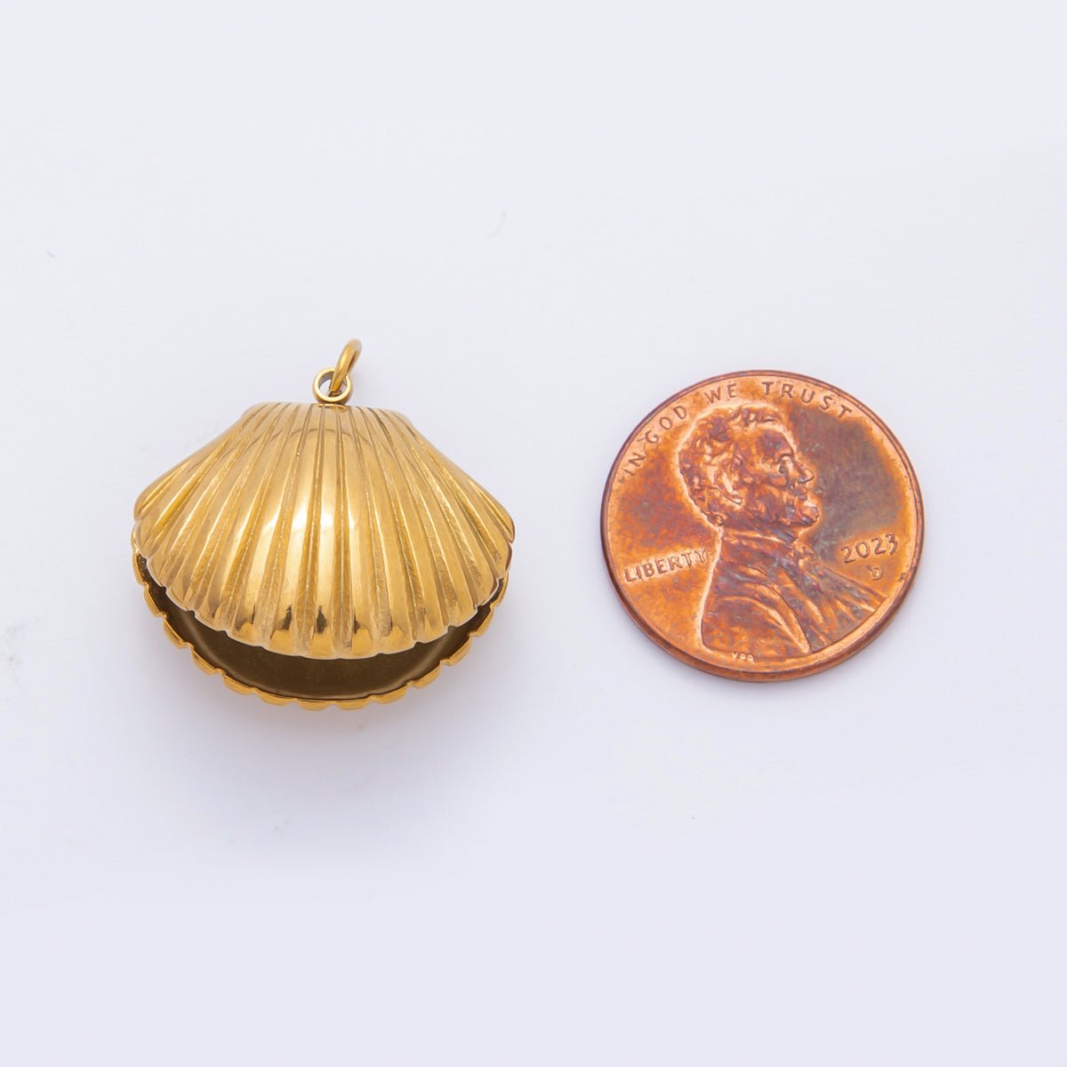 Stainless Steel 24.5mm Half - Open Shell Pearl Scallop Clam Beach Charm | AH - 948 - DLUXCA