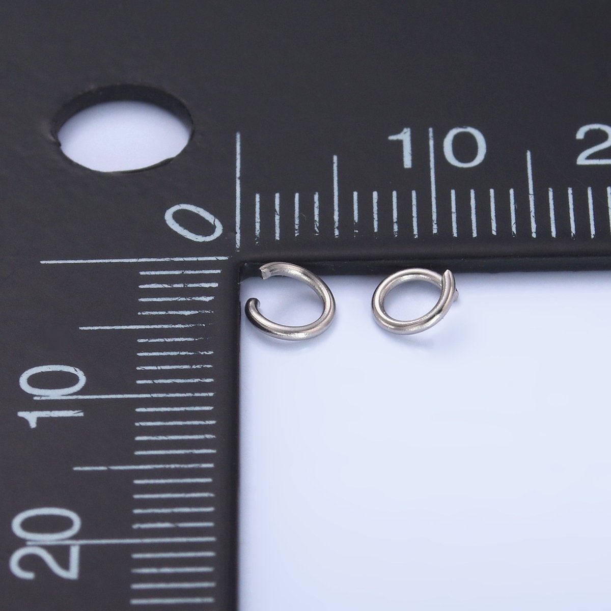 Stainless Steel 4.5mm, 5mm Minimalist Jump Ring Set Findings | Z1013 - DLUXCA