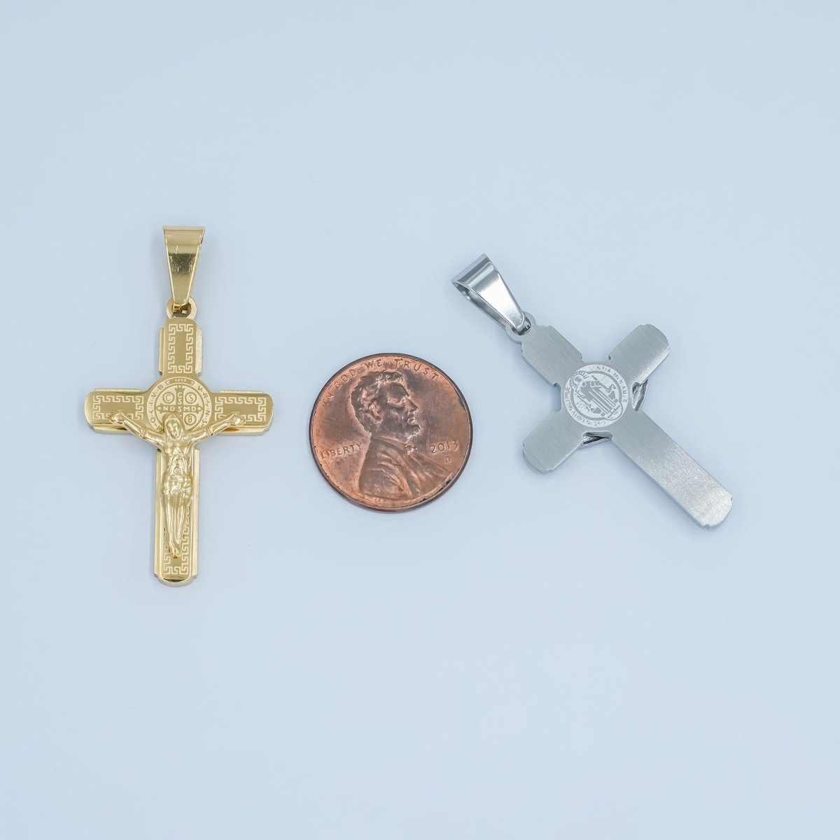 Stainless Steel SMQLIVB PAX VRSNSMV Crucifix Cross Pendant in Gold & Silver | P974 - DLUXCA