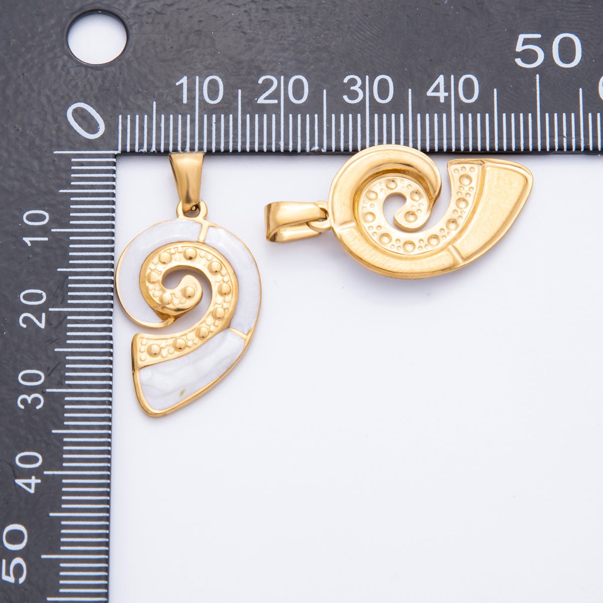 Stainless Steel White Enamel Conch Sea Shell Pendant | J520 - DLUXCA