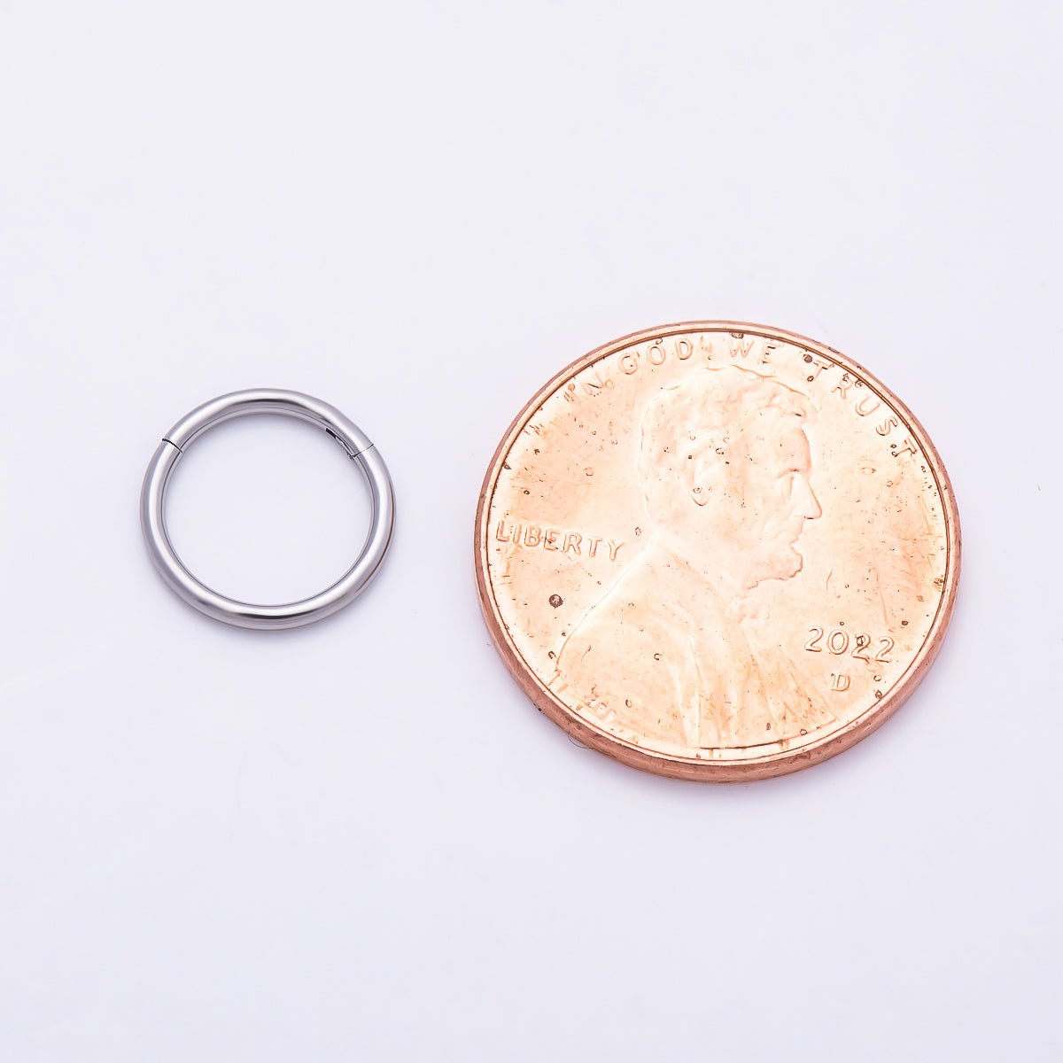 Titanium 10mm Silver Round Single Septum Cartilage Piercing Clicker | Findings-00469 - DLUXCA