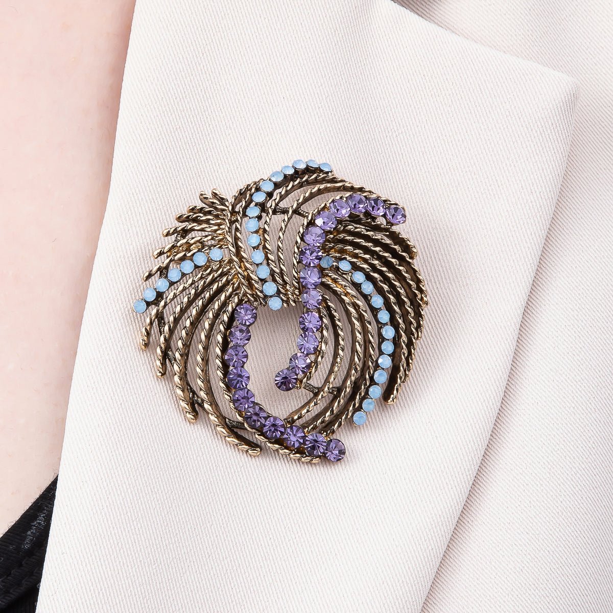 Vintage Gold 50mm Multicolor Rhinestone Geometric Rope Knot Spiral Pin Brooch | BH - 127 - DLUXCA