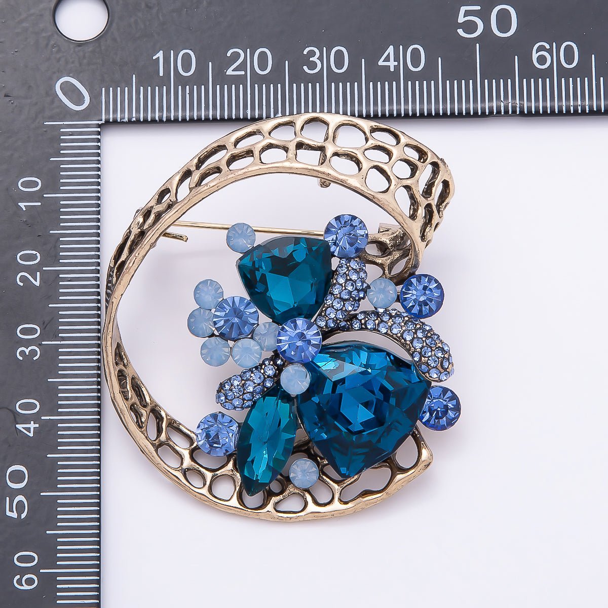 Vintage Gold 52mm x 47mm Blue Rhinestone Leaf Floral Geometric Pin Brooch | BH - 146 - DLUXCA