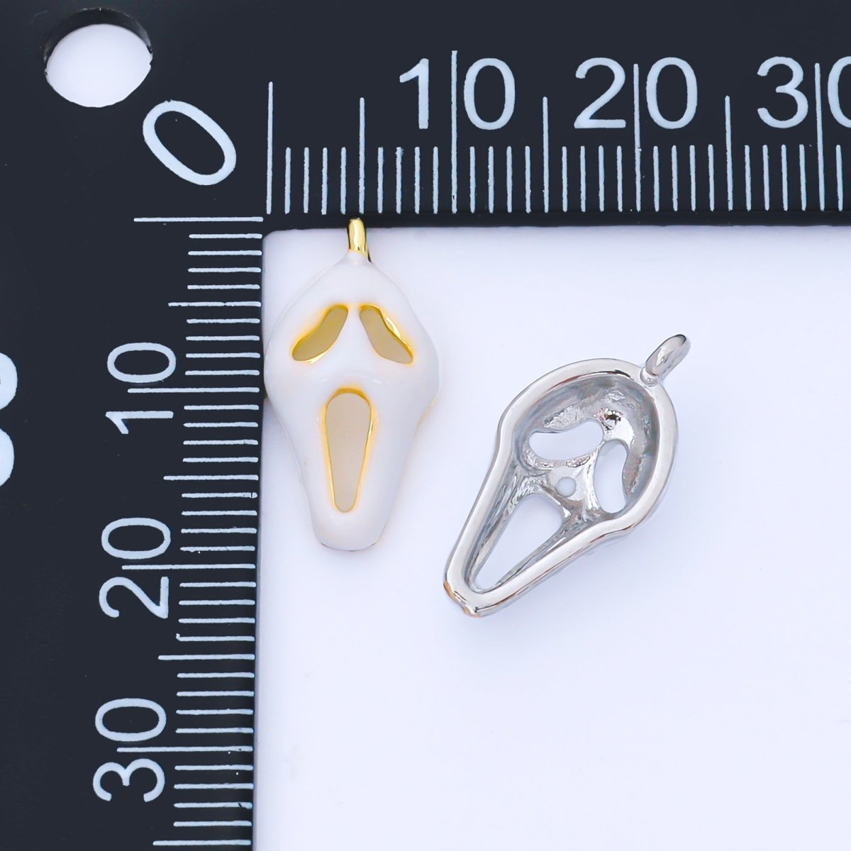 White Enamel Gold Scream Movie Mask, Scary, Halloween, Horror 24K Gold Filled Charm Findings Pendant For Jewelry Making AF - 1540 - DLUXCA