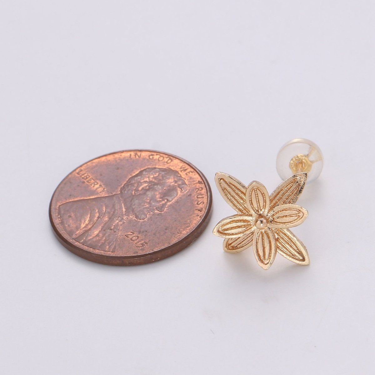 1 Pair Dainty Gold Filled Blooming Flower Studs L-018 - DLUXCA
