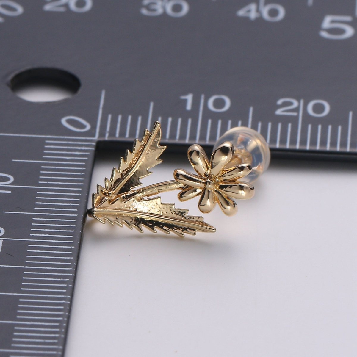 1 Pair Flower Gold Filled Studs L-016 - DLUXCA