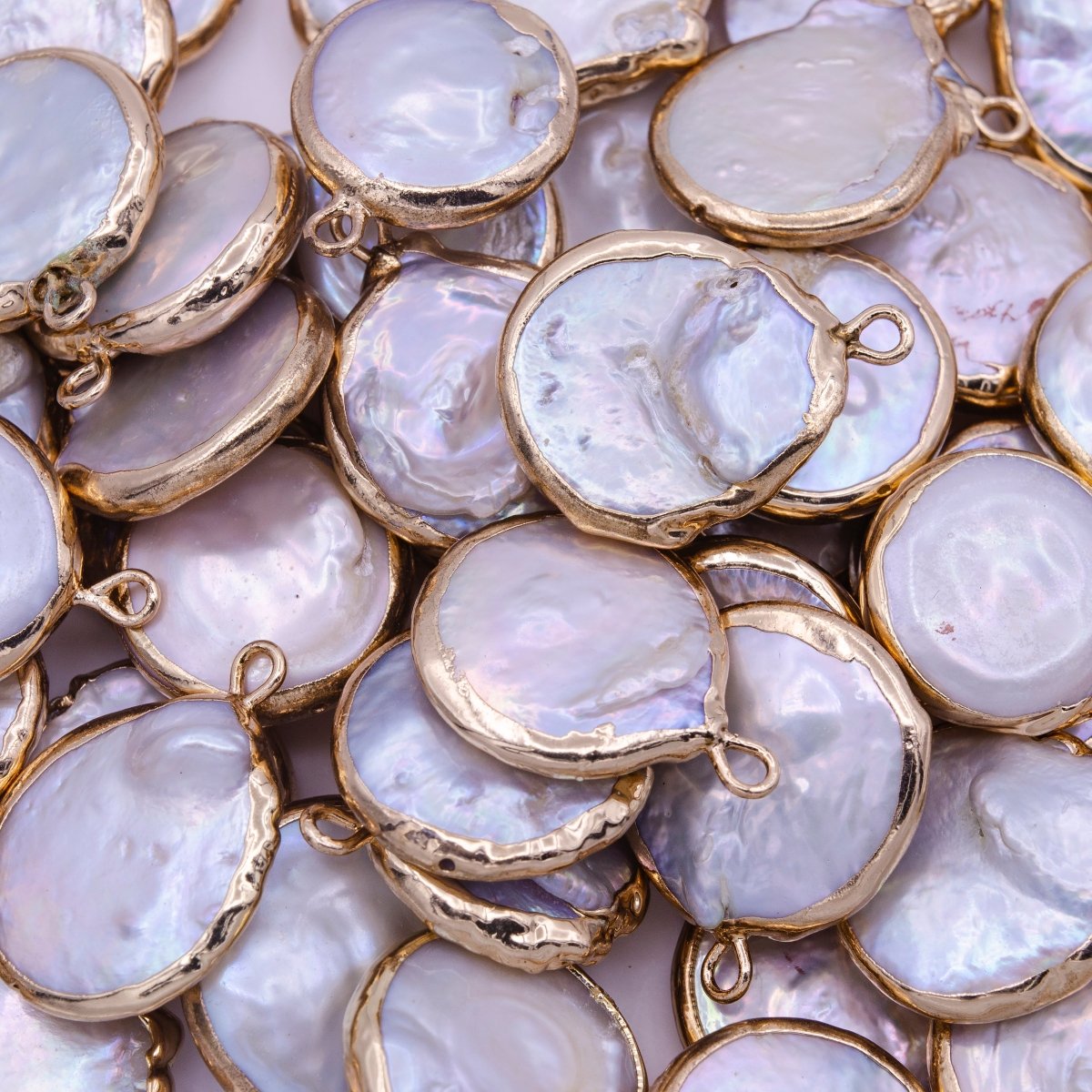 1 Piece Natural Pearl Gold bezel connector approx. 18mm round shape gold plated Charm Pendant P-1844 - DLUXCA