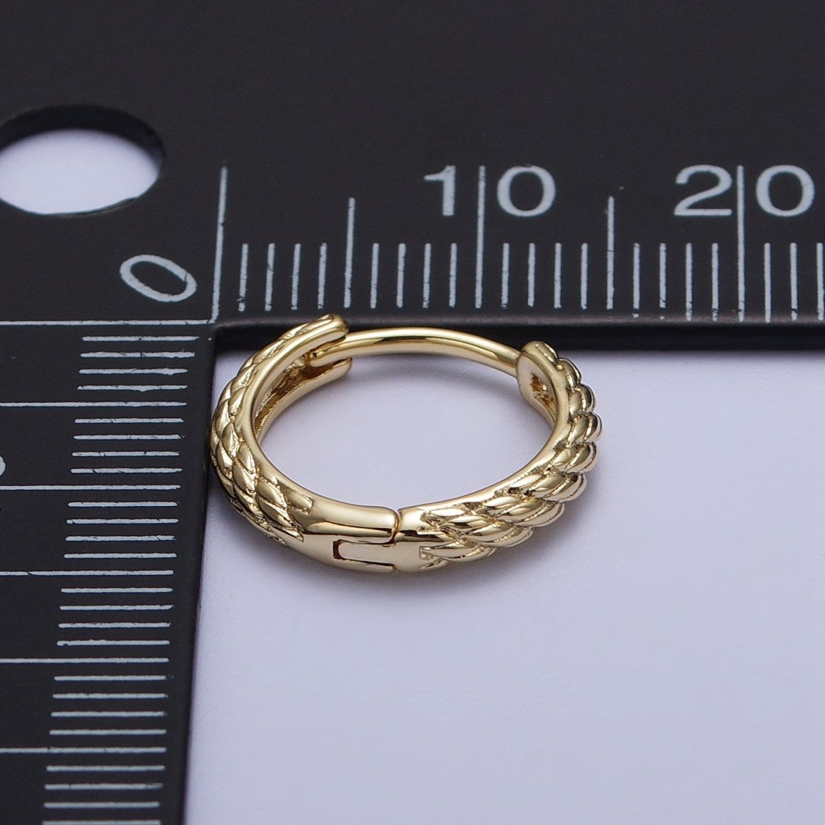 14.5mm Gold Twisted Rope Thin Cartilage Huggie Hoop Earrings | Y-188 - DLUXCA