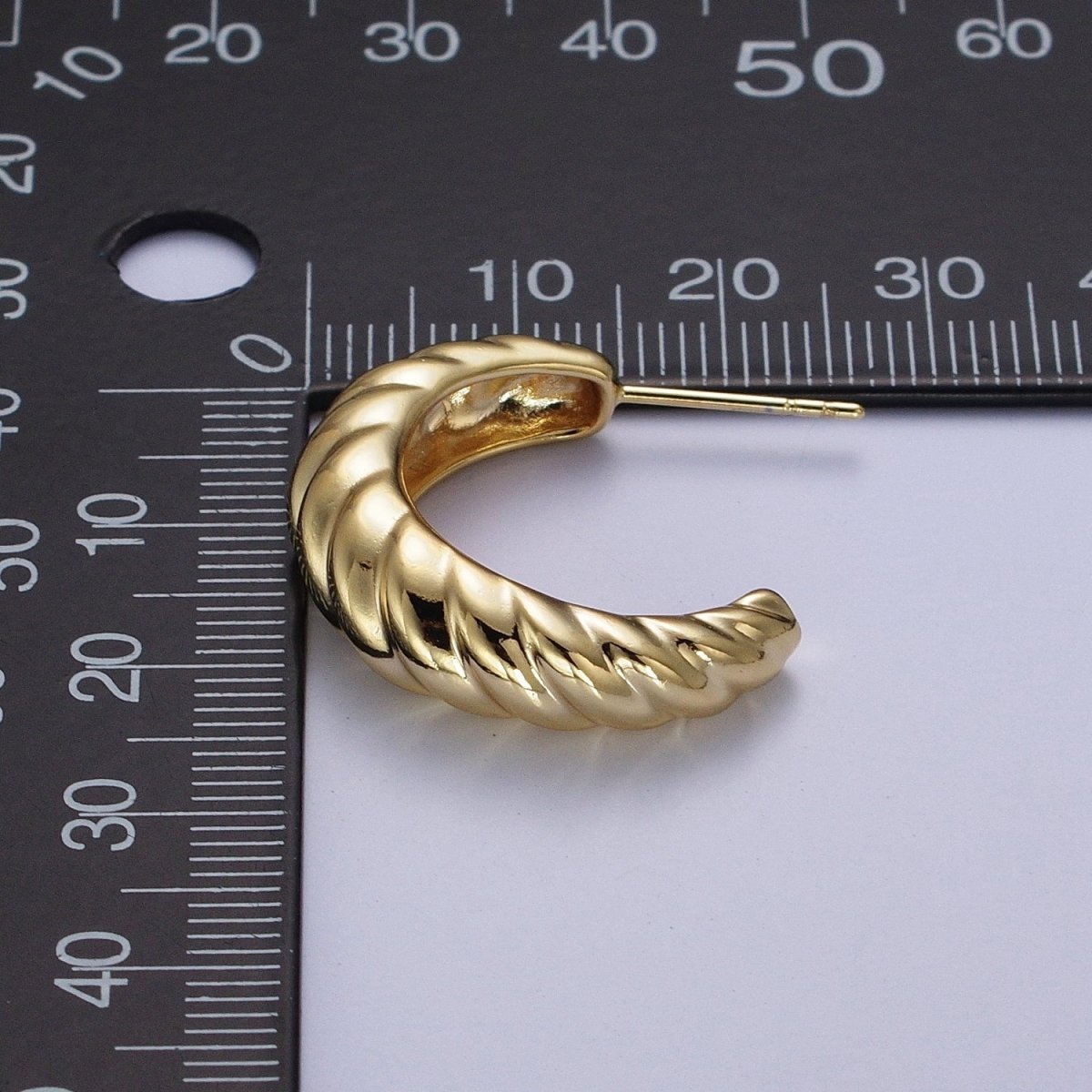 14K Gold Chunky Twisted Croissant C Shaped Hoop Studs Earrings | Y-046 - DLUXCA