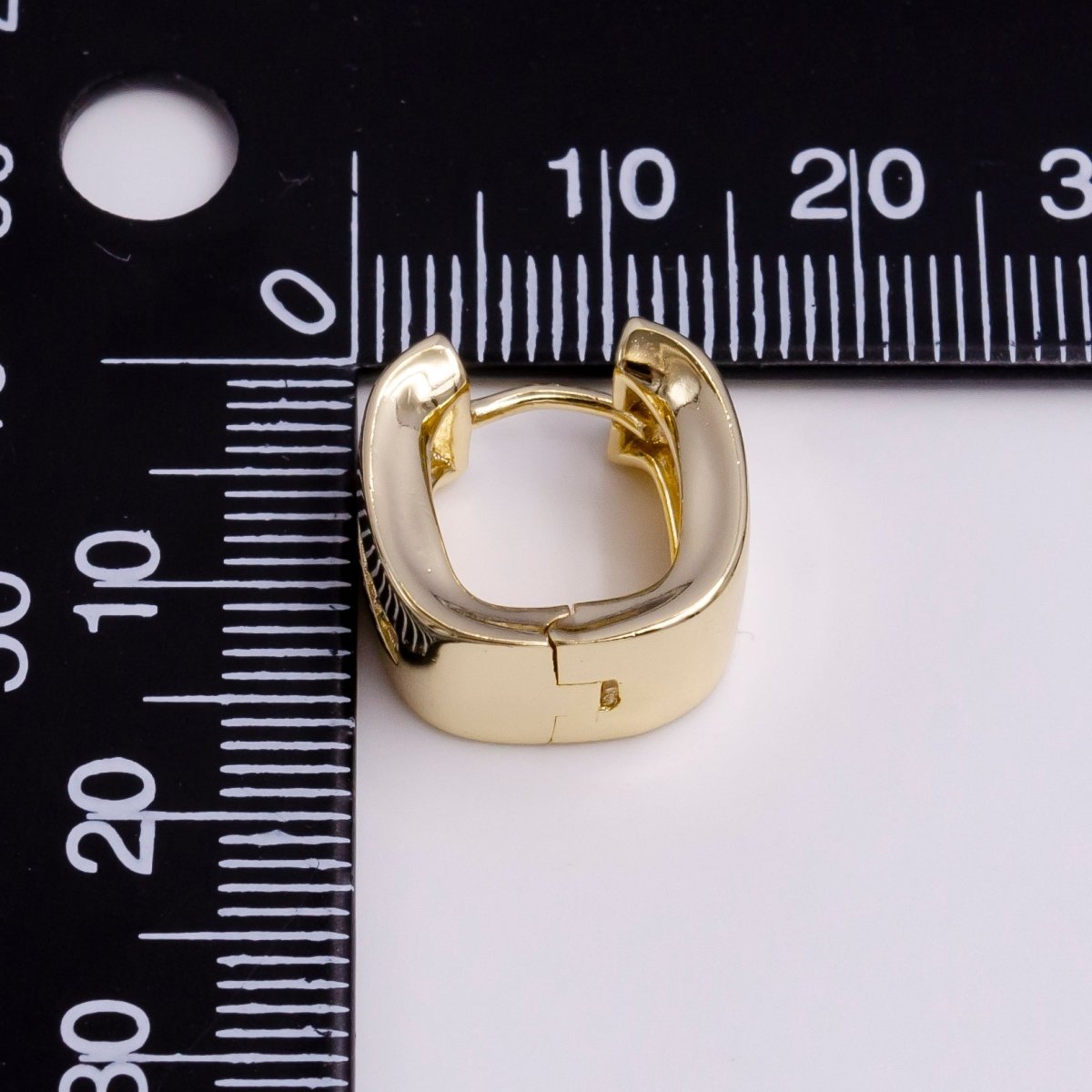 14K Gold Filled 15mm Clear CZ Lined Curve-Edged Wide Square Huggie Hoop Earrings | Y-927 - DLUXCA