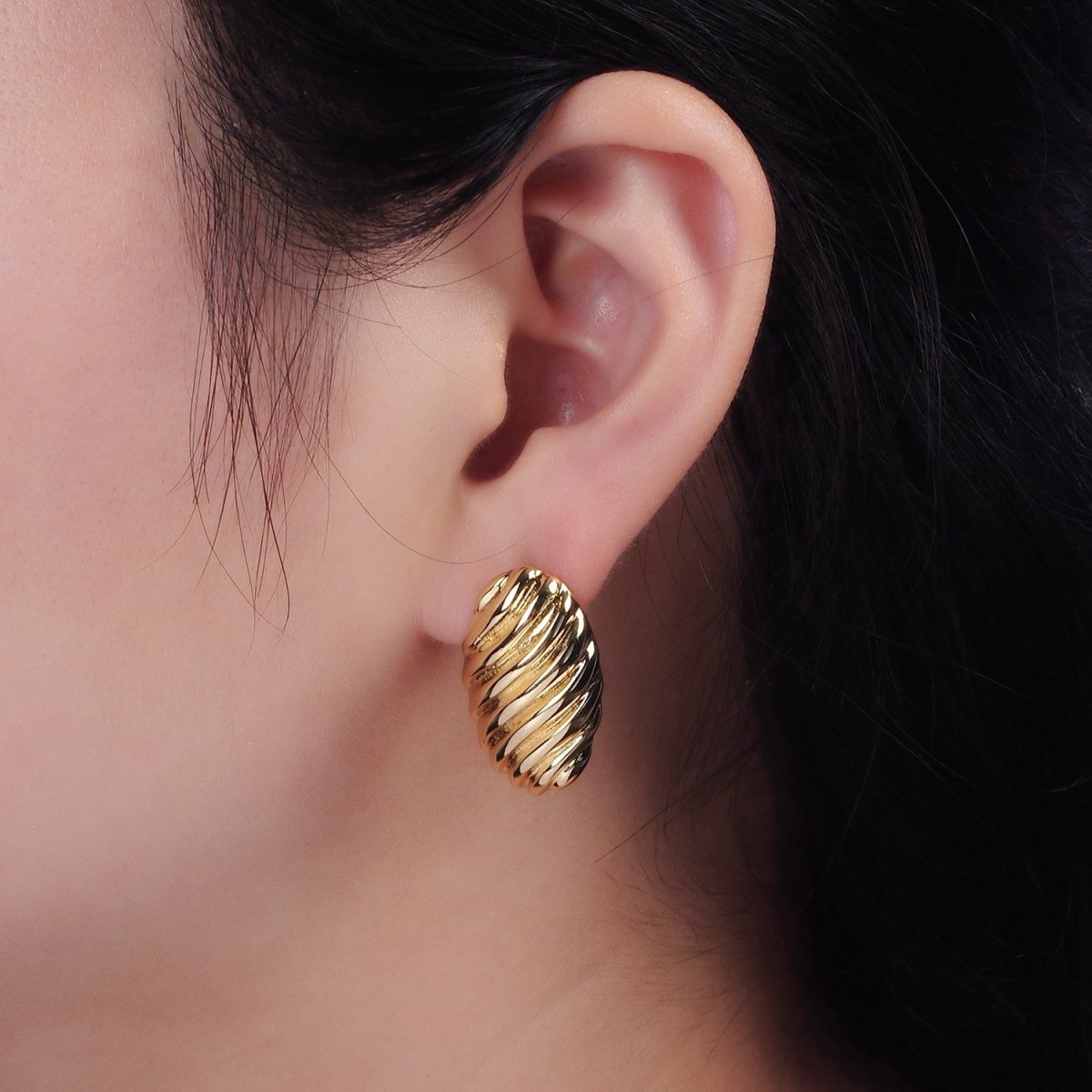 14K Gold Filled 15mm Twisted Croissant Oval Dome Stud Earrings | AE359 - DLUXCA