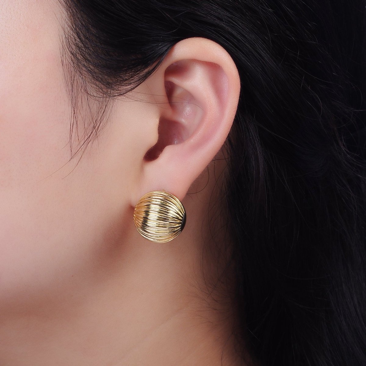 14K Gold Filled 18.5mm Line-Textured Round Dome Stud Earrings | V459 - DLUXCA