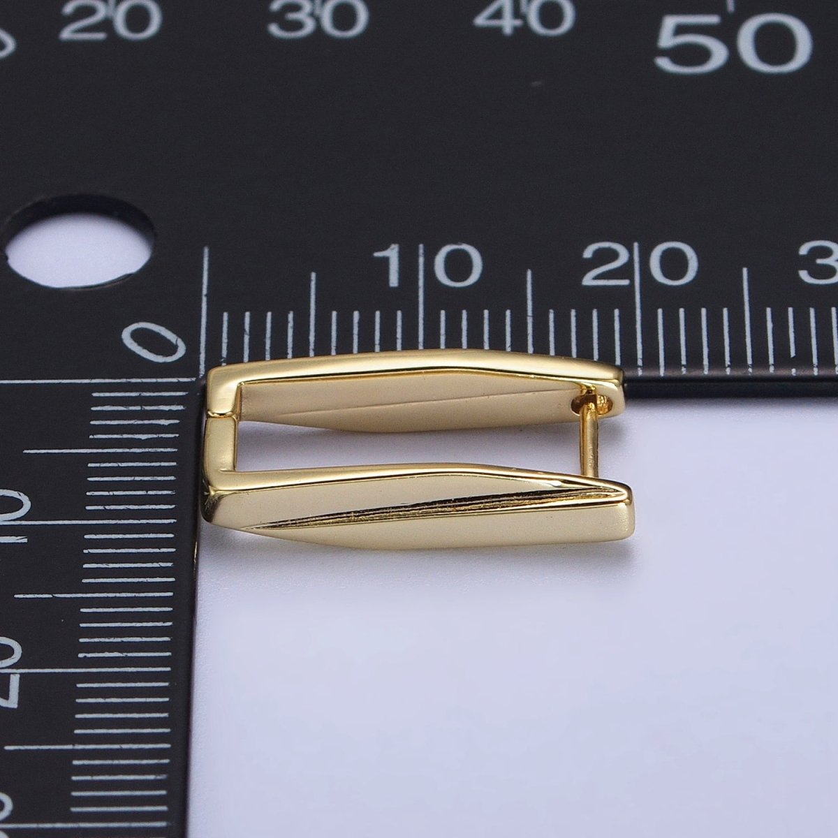 14K Gold Filled 19.5mm Rectangle Thin Lined Geometric Hoop Earrings | AB415 - DLUXCA