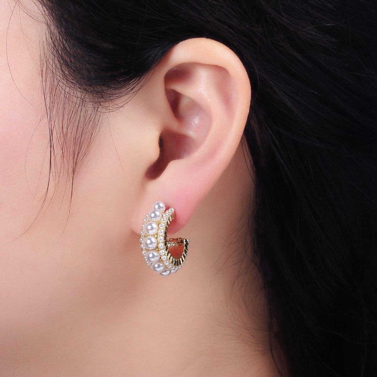 14K Gold Filled 20mm Triple White Pearl Lined C-Shaped Hoop Earrings in Gold & Silver | Y-923 Y-928 - DLUXCA