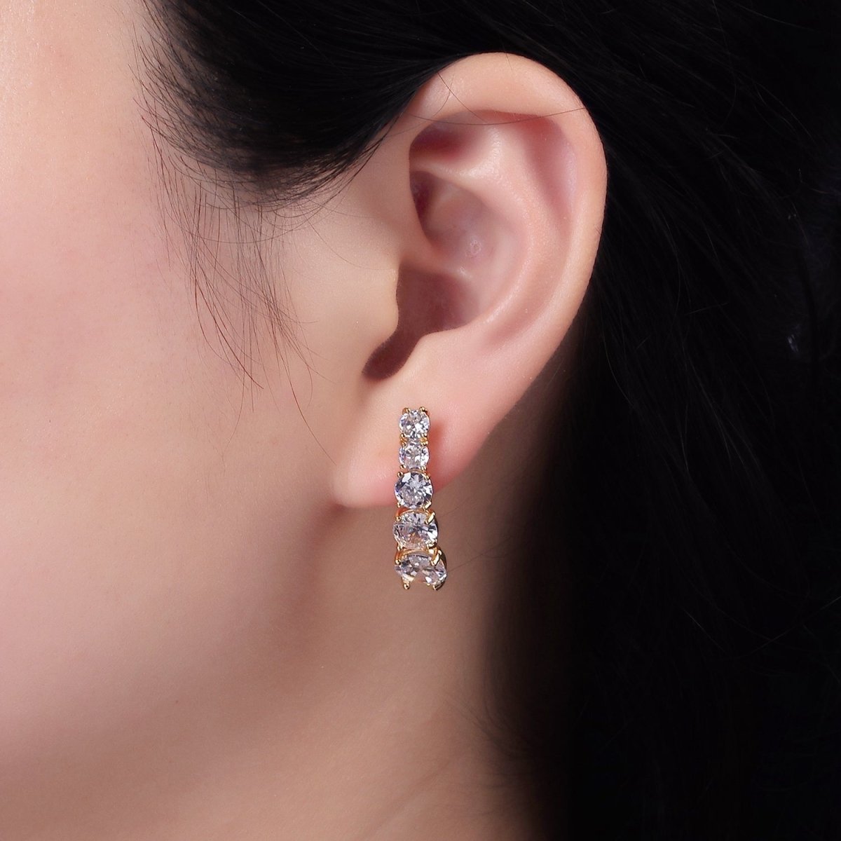 14K Gold Filled 25mm Multiple Clear Round CZ Curved Lined Stud Earrings | AE411 - DLUXCA