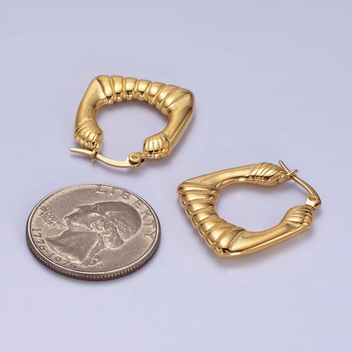 14K Gold Filled 25mm Quilted Puffed Square Minimalist Latch Hoop Earrings | AE412 - DLUXCA