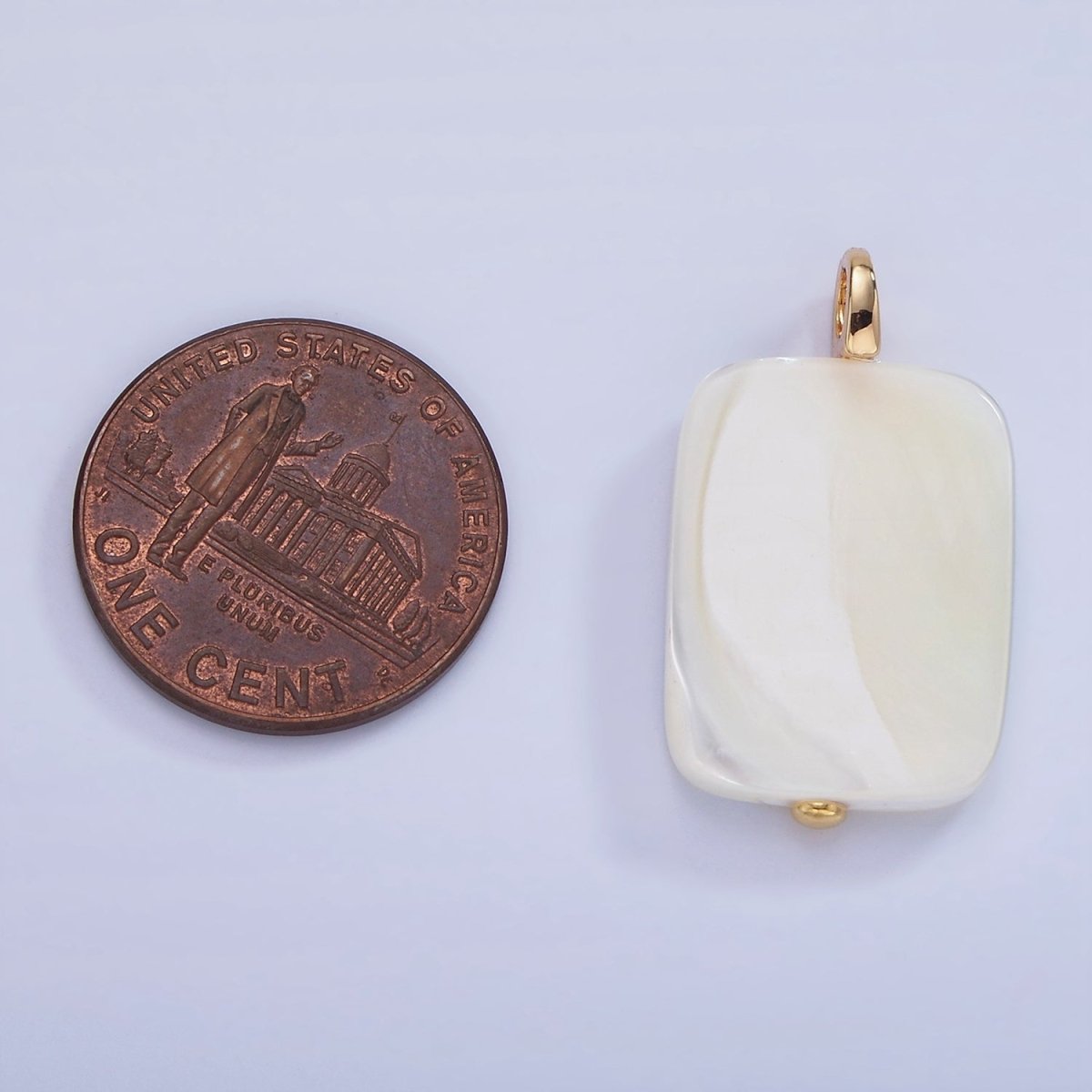 14K Gold Filled 25mm Rectangular Flat Shell Pearl Pendant | P1678 - DLUXCA