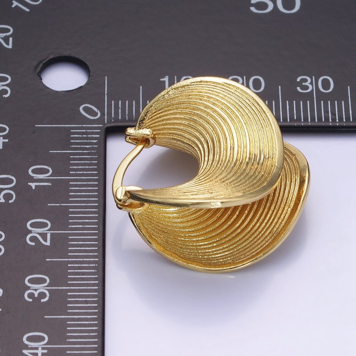 14K Gold Filled Line-Textured Curved Band Latch Hoop Earrings in Gold & Silver | AB1313 AB1314 - DLUXCA