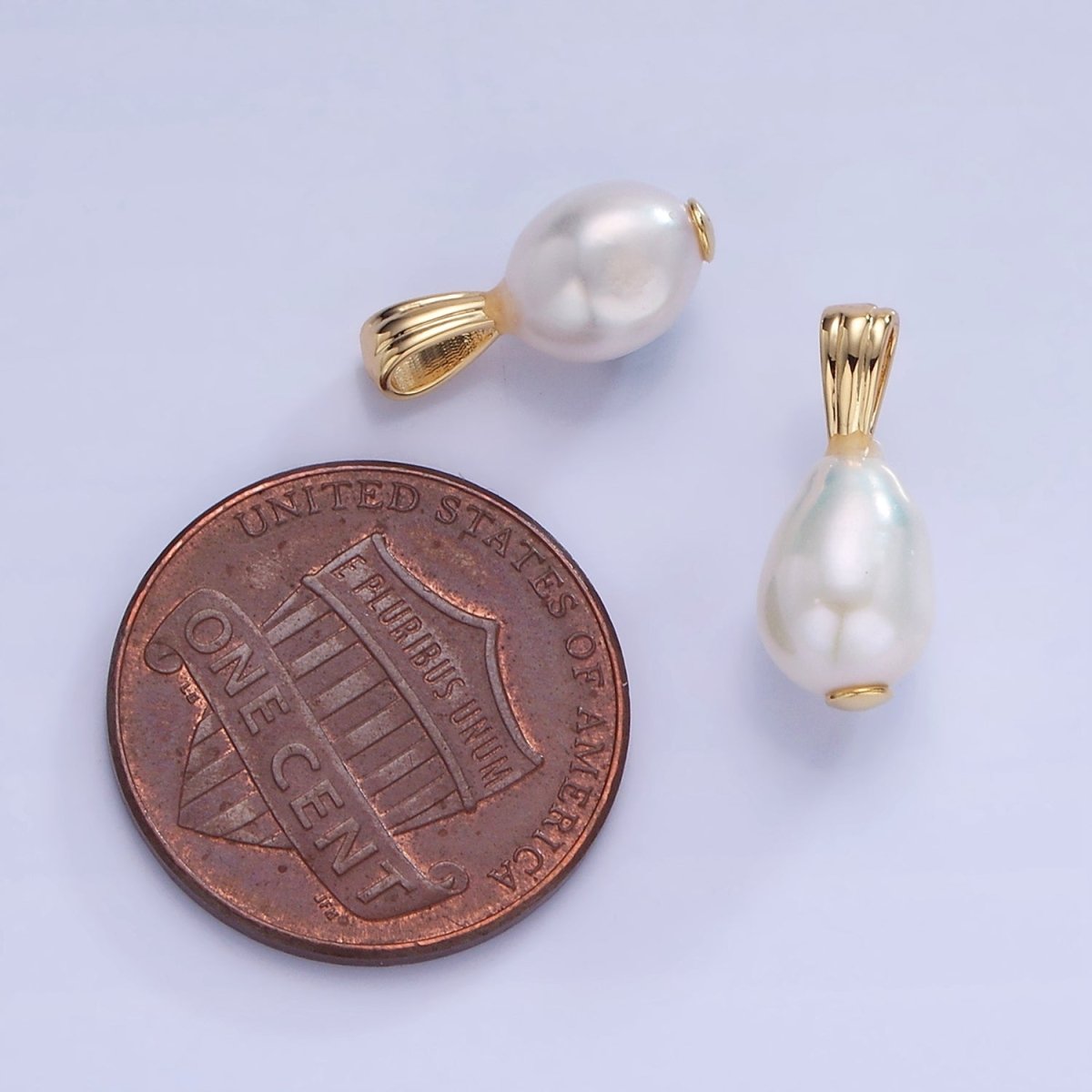 14K Gold Filled Ringed Baroque White Freshwater Pearl Lined Bail Pendant | P1729 - DLUXCA