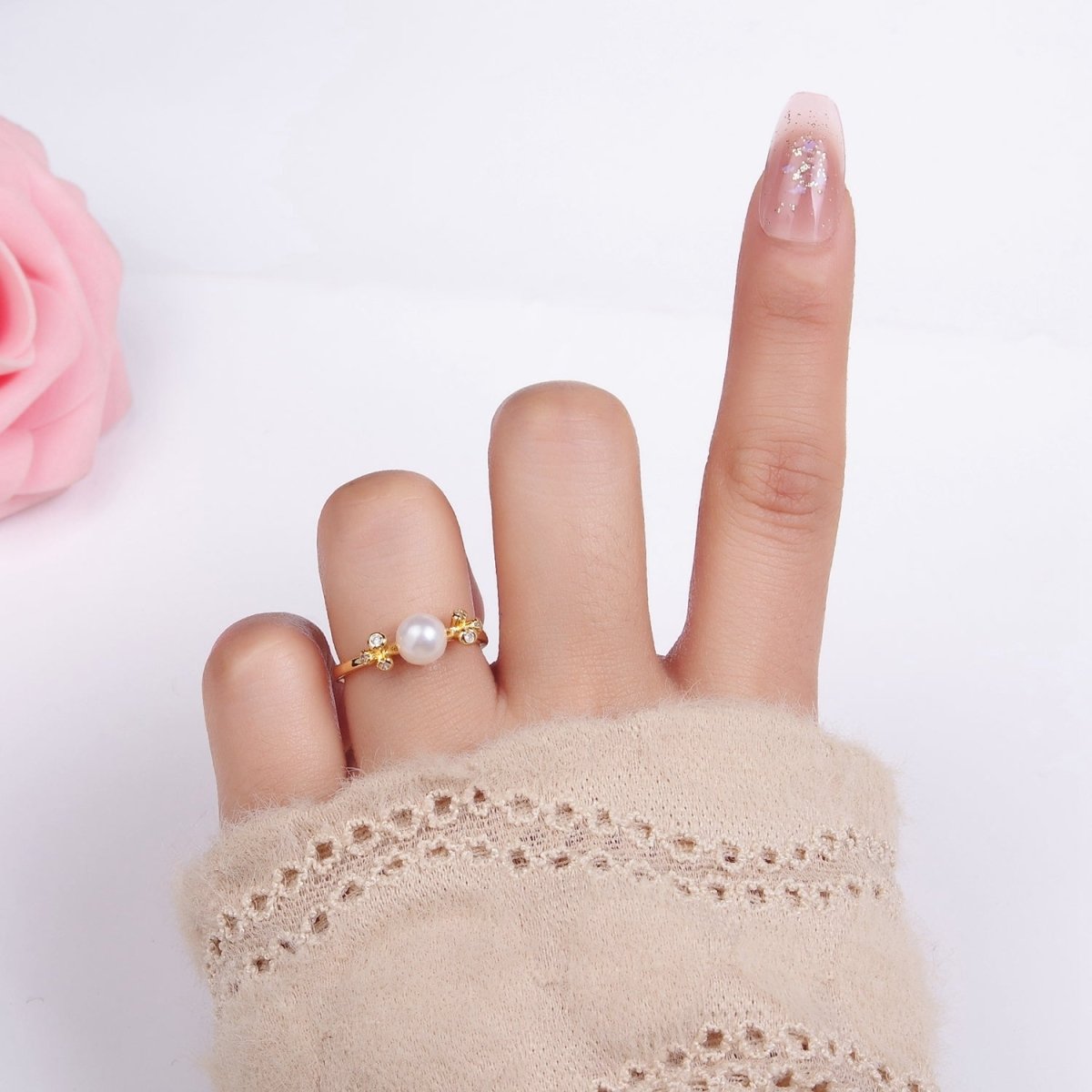 14K Gold Filled Shell Pearl Solitaire Wrap Open Ring | O1317 - DLUXCA