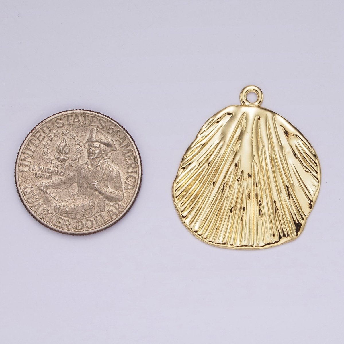 14K Gold Filled Sunburst Hammered Lined Round Charm | AG546 - DLUXCA