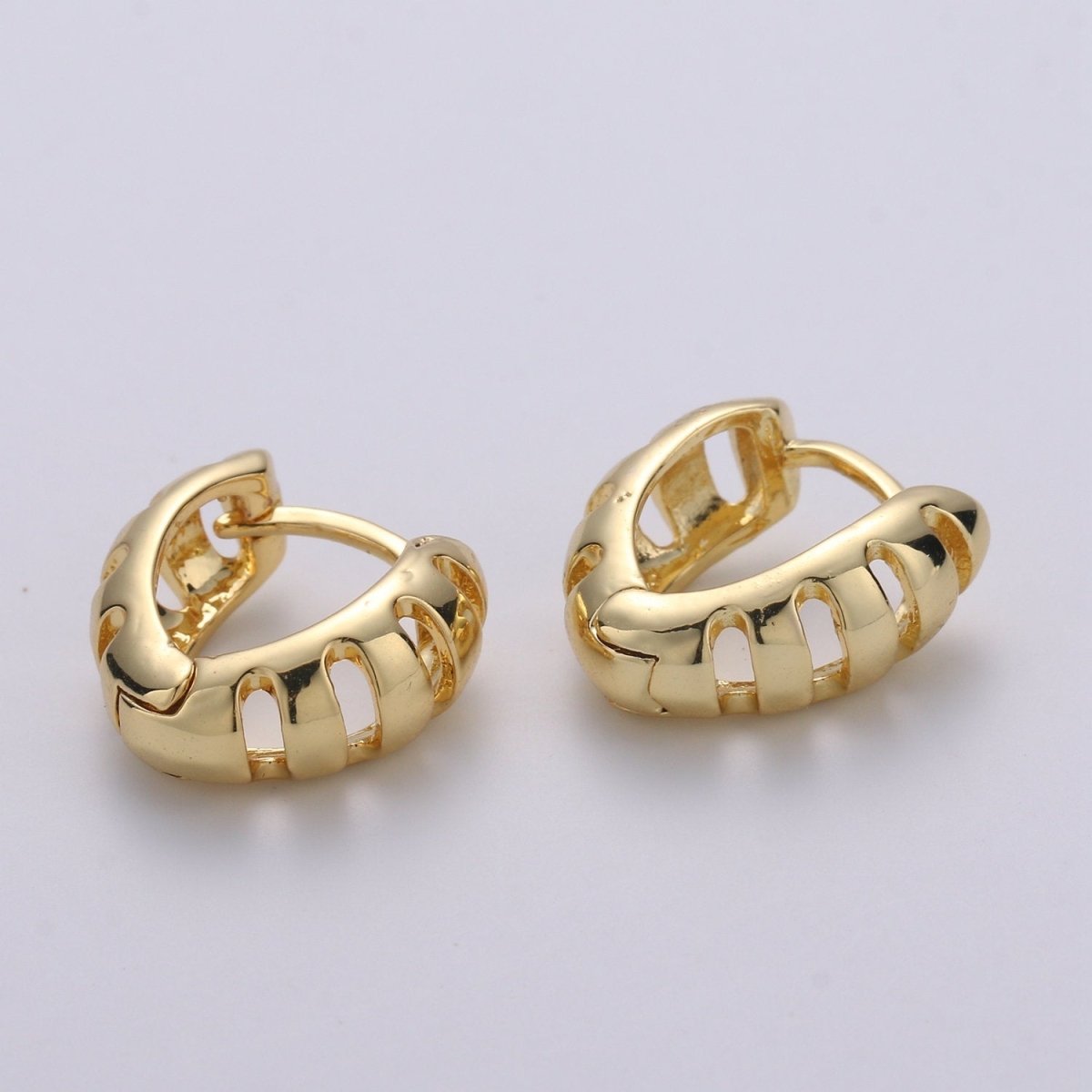 15mm Huggie Hoop Earring, Gold Large hoop earring, Chunky Hoops, Thick Gold Hoops, Medium hoop earrings, Vermeil Earring, gold Hoop Earrings Q-242 - DLUXCA