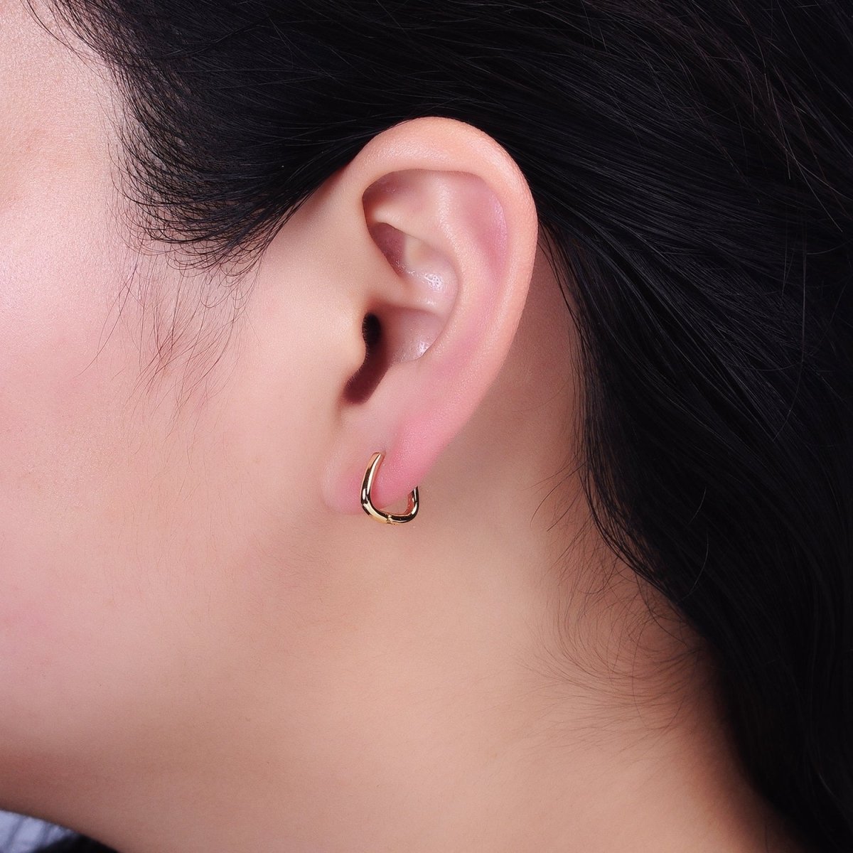 16K Gold Filled 11.5mm Triangle Minimalist Cartilage Huggie Earrings in Gold & Silver | AB825 AD823 - DLUXCA