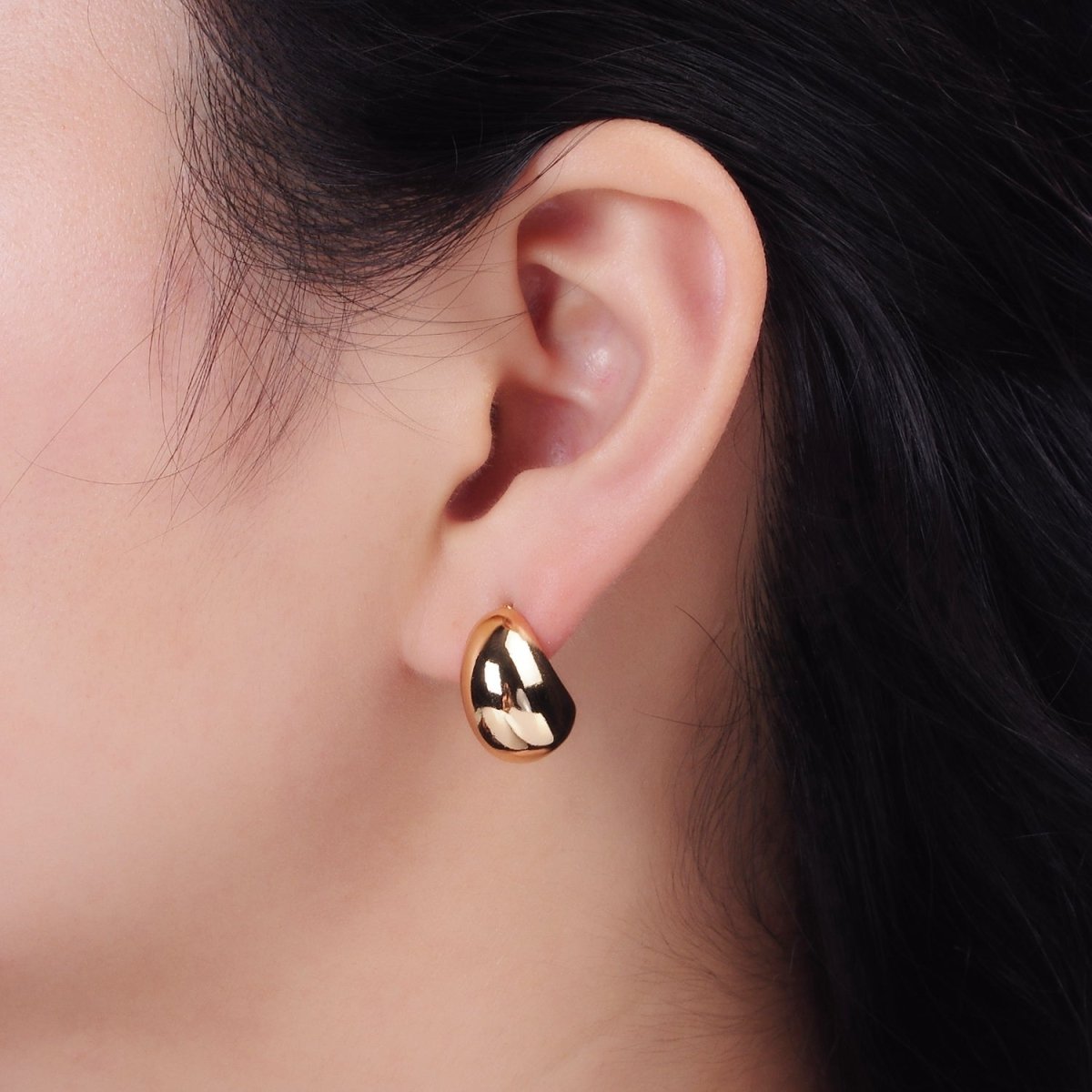 16K Gold Filled 16.5mm Wide Curved Dome C-Shaped Hoop Earrings | AE-895 - DLUXCA