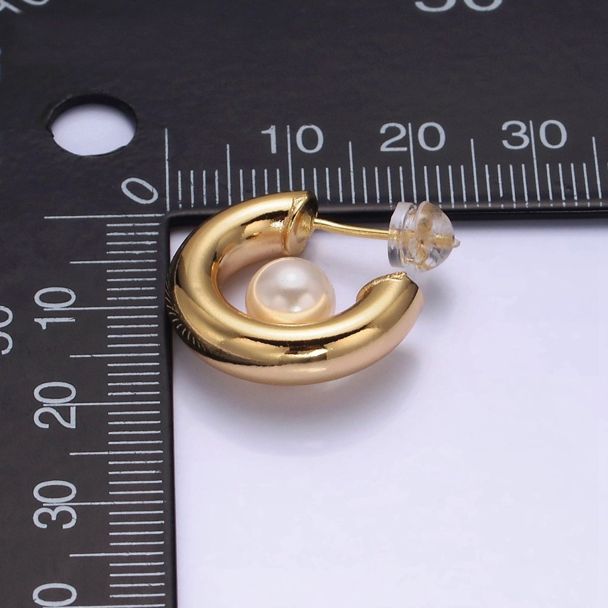 16K Gold Filled 20mm Chubby Round White Pearl C-Shaped Hoop Earrings in Gold & Silver | AE-572 AE-573 - DLUXCA