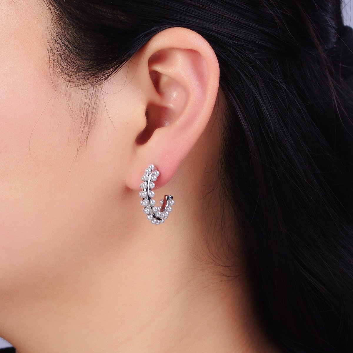 16K Gold Filled 20mm Pearl Lined J-Shaped Hoop Earrings in Gold & Silver | Y-839 Y-840 - DLUXCA