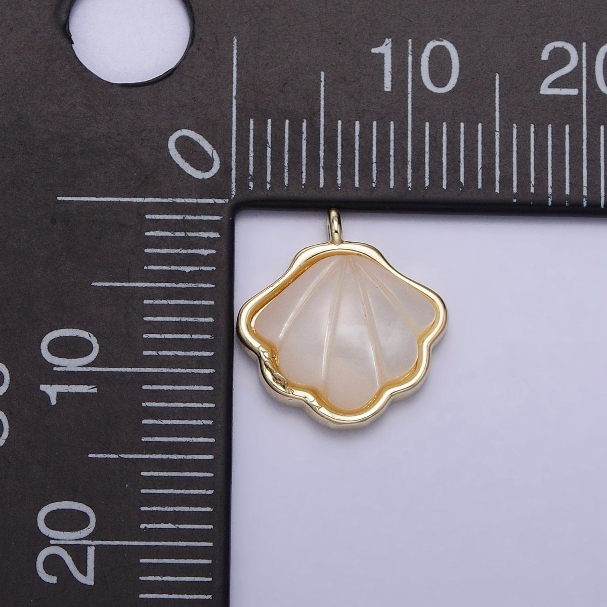 16K Gold Filled Clam Sea Shell Shell Pearl Add-On Charm | AC-773 - DLUXCA