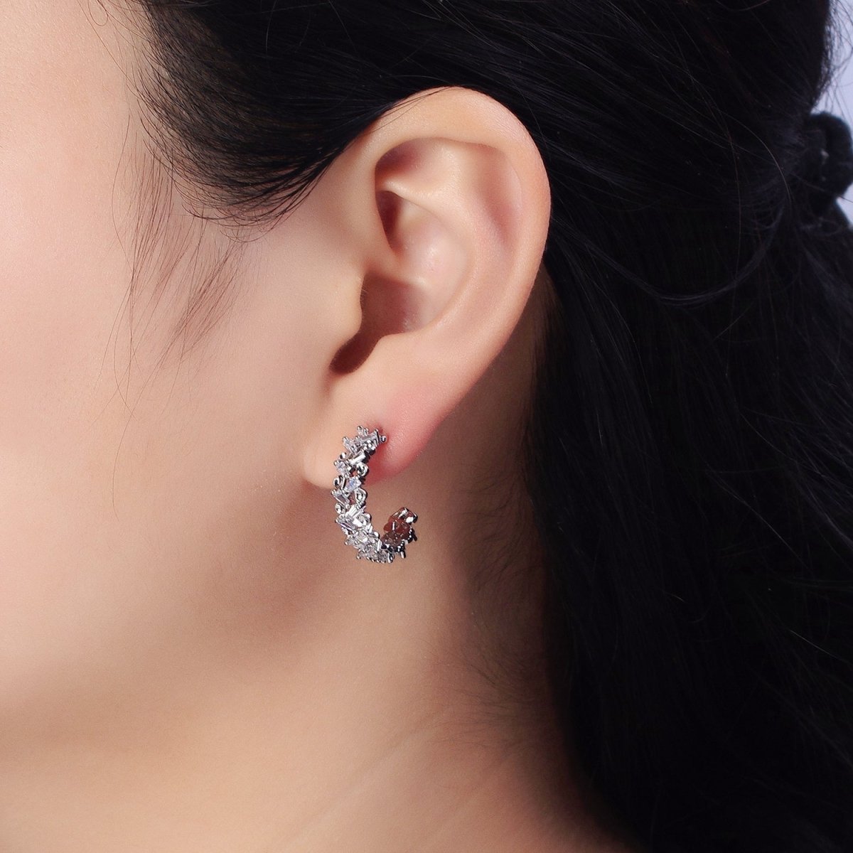 16K Gold Filled Clear Baguette Zig-Zag Lined 20mm C-Shaped Hoop Earrings in Gold & Silver | AB508 AB514 - DLUXCA