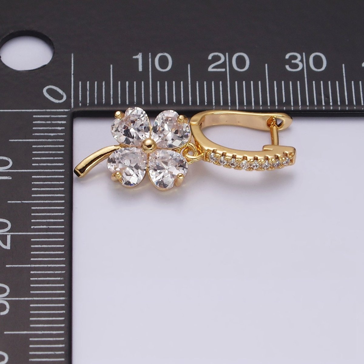 16K Gold Filled Clear Clover Quatrefoil Leaf Drop Micro Paved English Lock Earrings in Gold & Silver | Y-879 Y-880 - DLUXCA