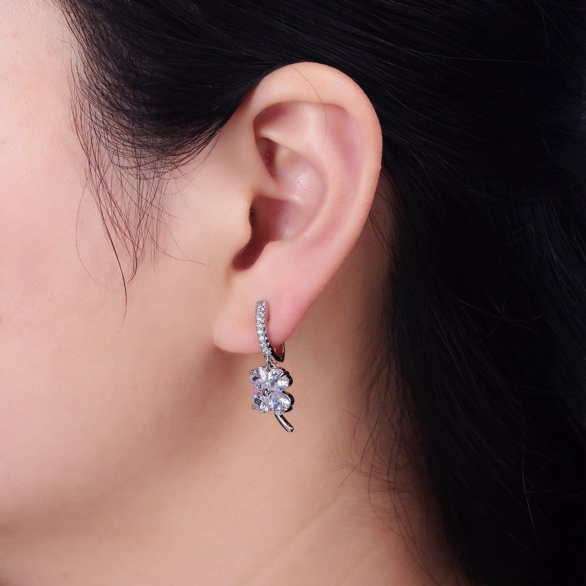 16K Gold Filled Clear Clover Quatrefoil Leaf Drop Micro Paved English Lock Earrings in Gold & Silver | Y-879 Y-880 - DLUXCA