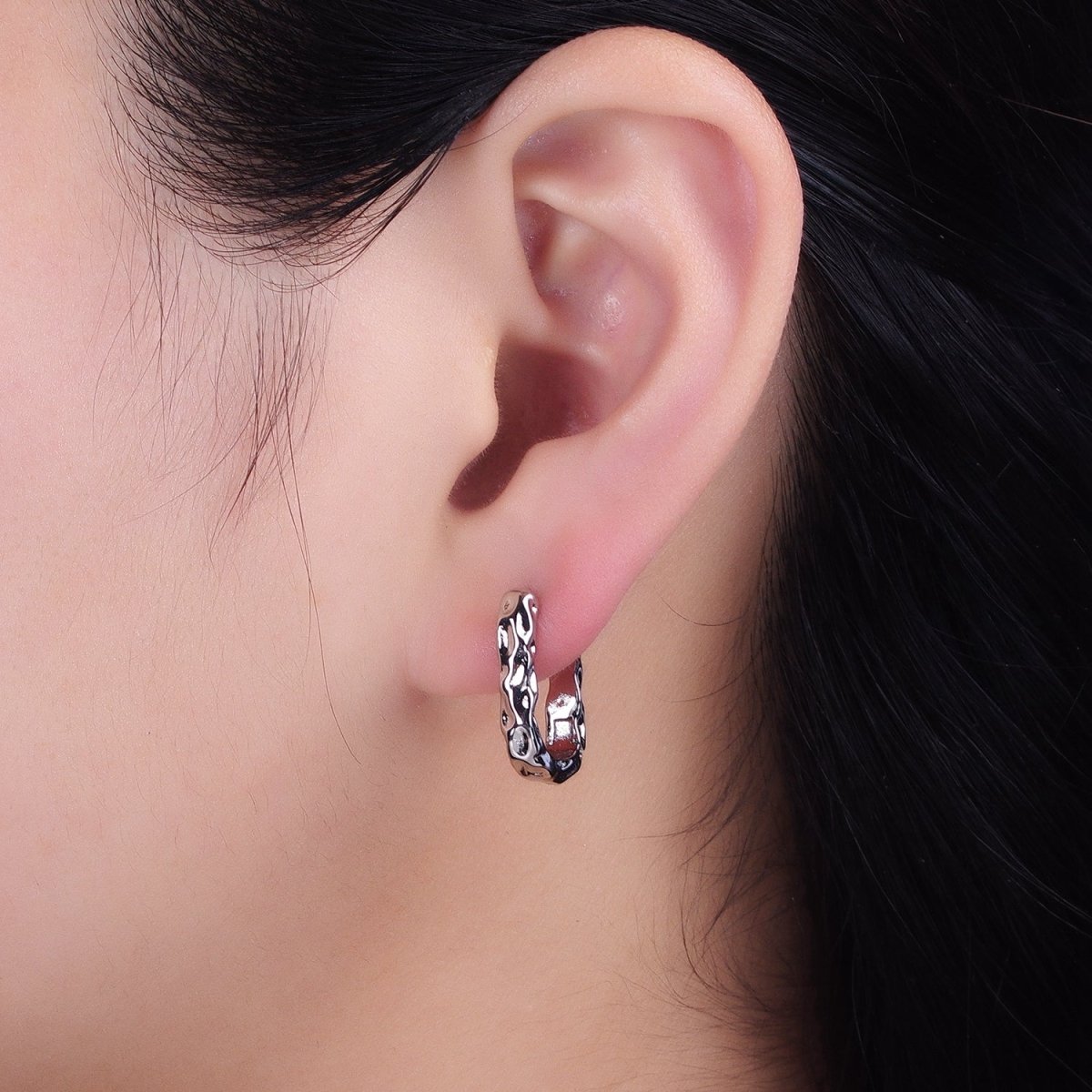 16K Gold Filled Hammered Textured Oblong Hoop Earrings in Gold & Silver | AB1553 AB1554 - DLUXCA