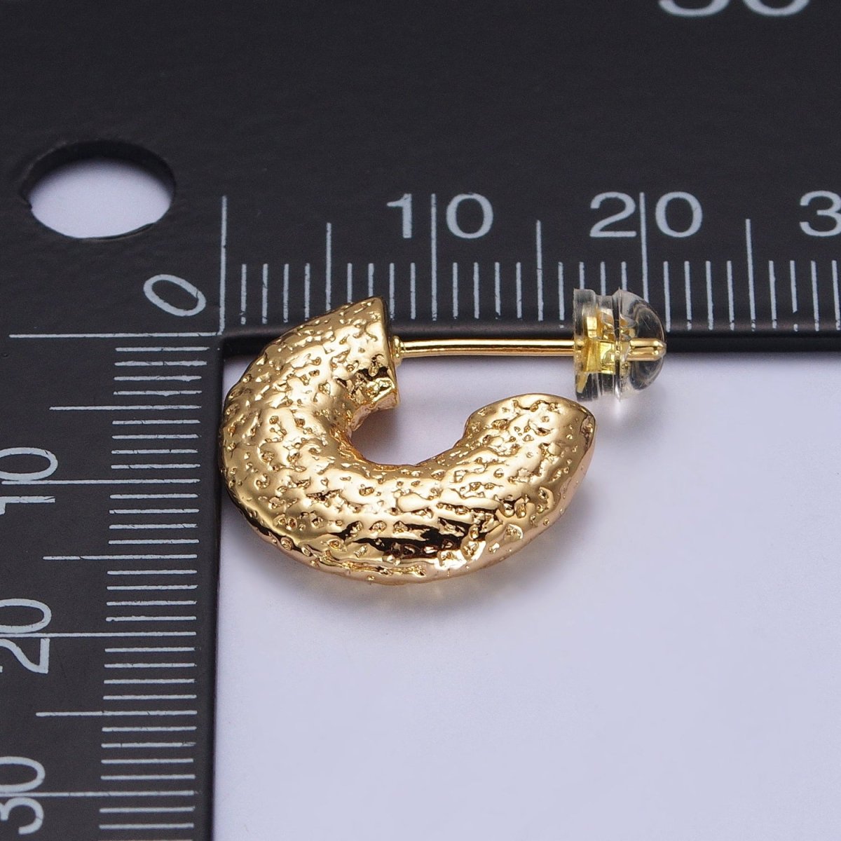 17mm Hammered C-Shaped Textured Chubby Hoop Earrings in Gold & Silver | AB047 AB048 - DLUXCA