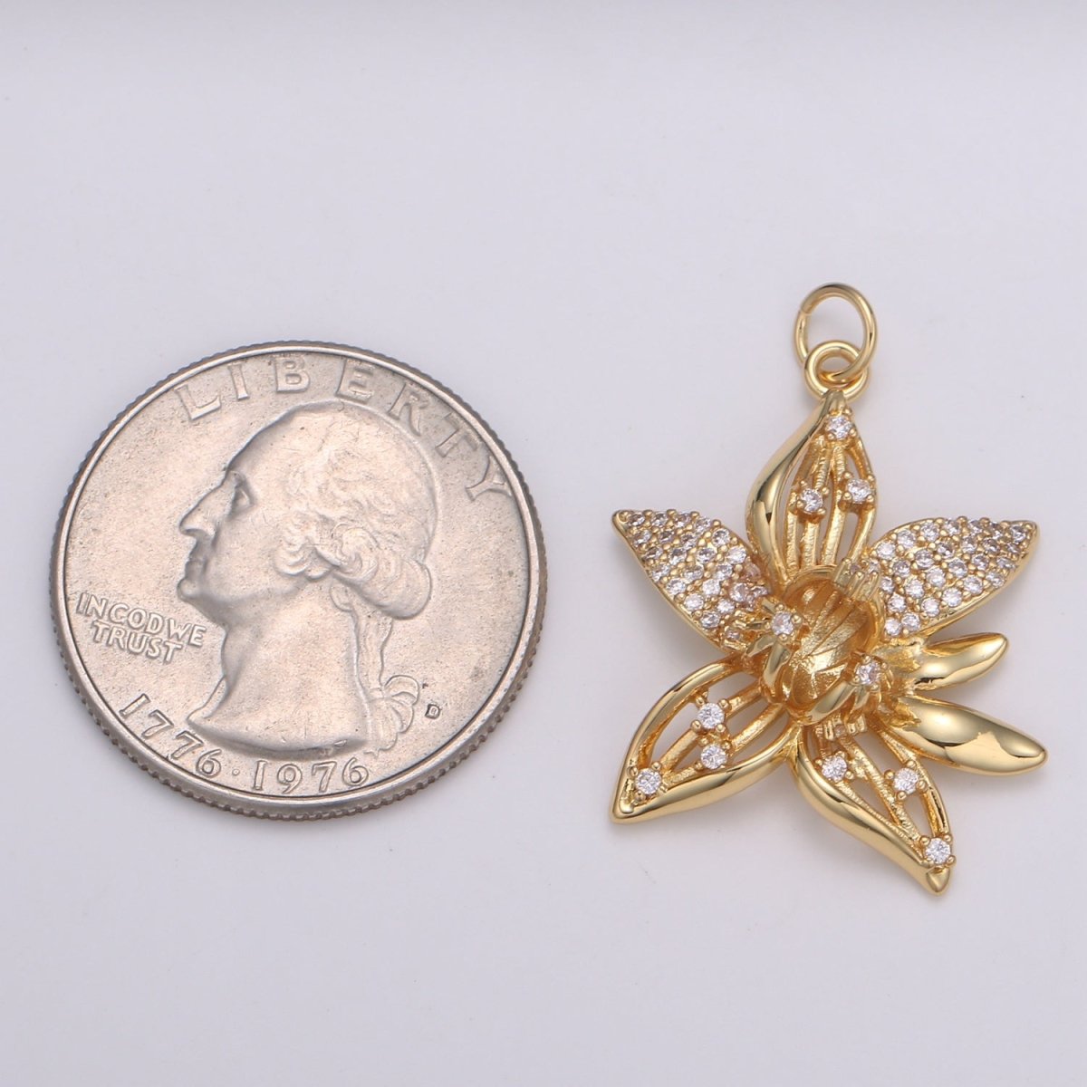 18K Gold Filled Crystal Flower Charm E-207 - DLUXCA