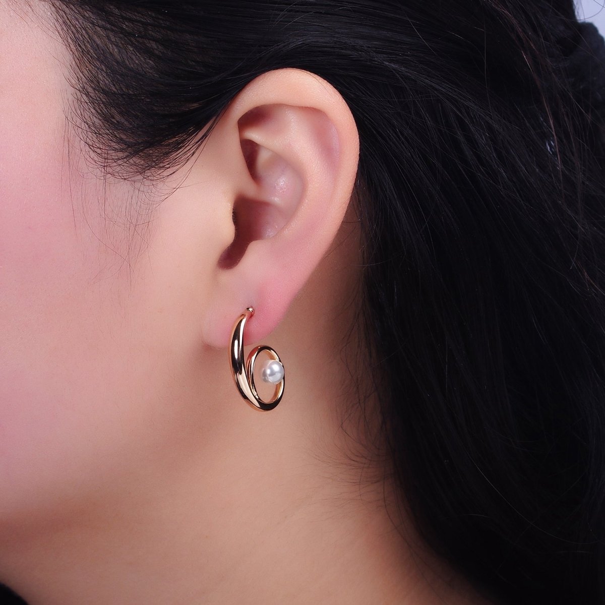 18K Gold Filled Curled Band Pearl Geometric J-Shaped Hoop Earrings | AD1448 - DLUXCA