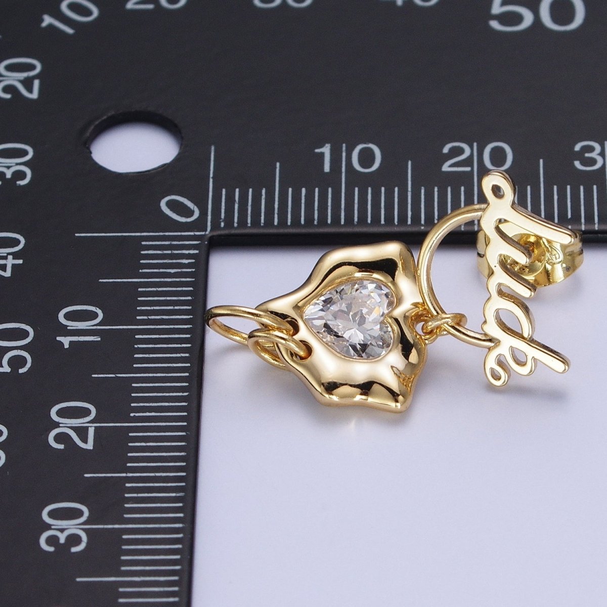 18K Gold Filled Minimalist Stud Earring "Luck" Earring with Cubic Zirconia Crystal Heart, Perfect for Everyday Wear or Gift | X916 - DLUXCA