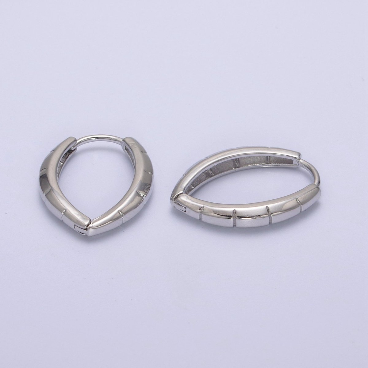 18K Gold Filled V Shaped Huggie Earrings For Wholesale Jewelry Supplies & Earring Findings T-274 - DLUXCA