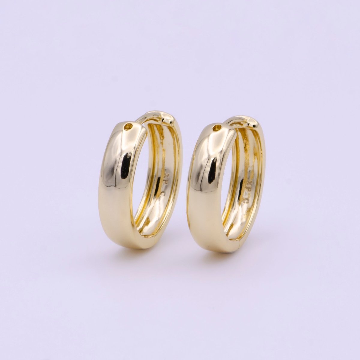 22mm Minimalist Gold Huggie Hoop Earrings | Y-167 - DLUXCA